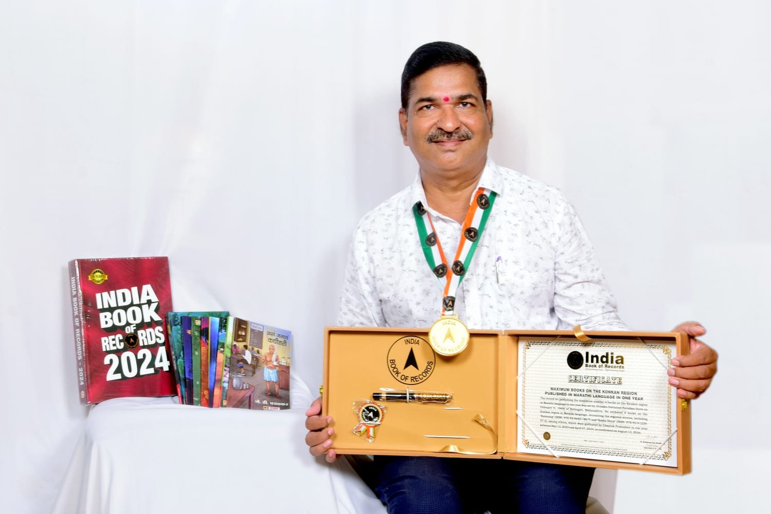 India Book of Records took J. D. The recognition of Paradkar’s writings in collaboration with Editor Ghanshyam Patil produced eight consecutive books on the same subject of Konkan by Chaprak Prakashan, Pune.