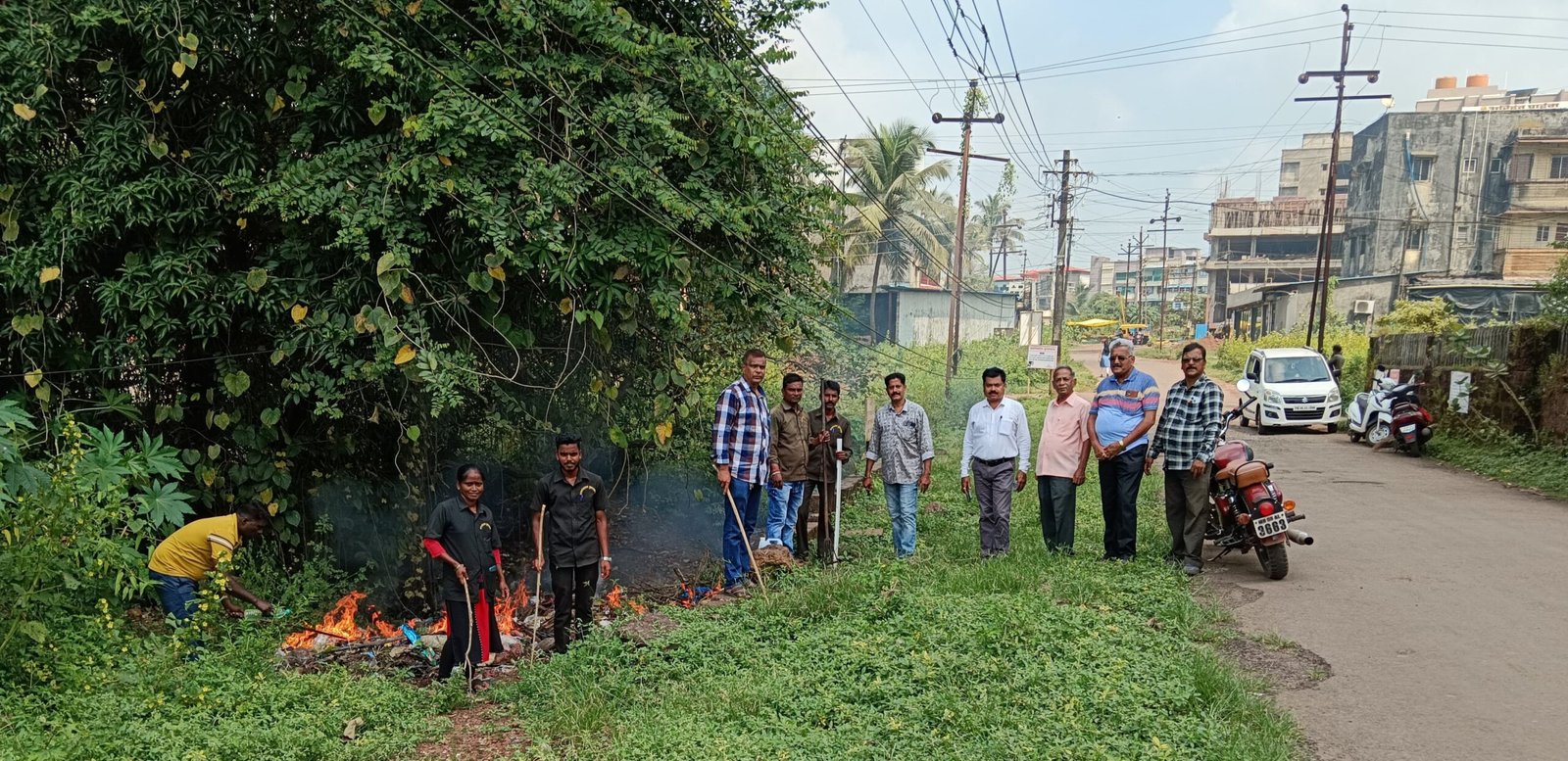 Swachhta Abhiyan Swachhta Abhiyan on Mahatma Gandhi Jayanti by Kuwarbav Gram Panchayat. Spontaneous participation of local villagers