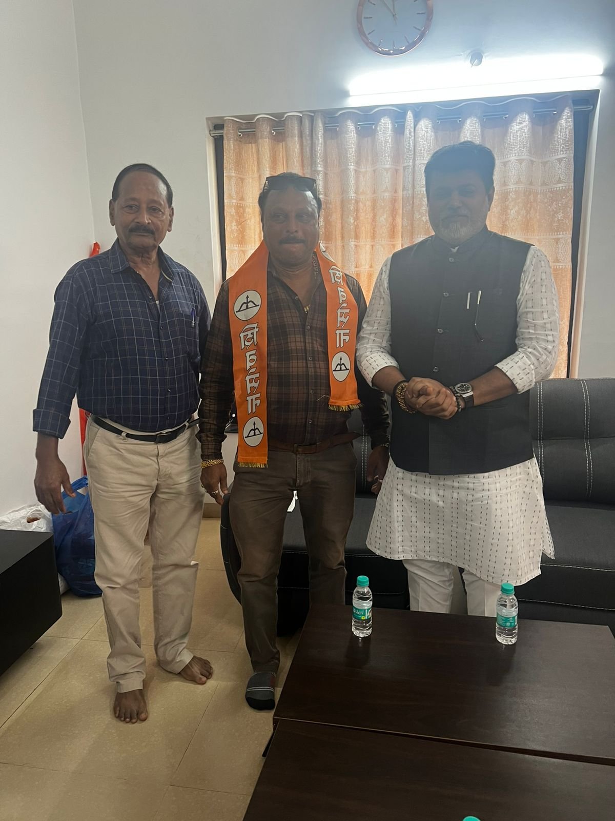 Former sarpanch of Ukshi village and staunch Shiv soldier of Ubatha village Anwar Bowler officially joined the Shiv Party in the presence of minister Uday Samant.